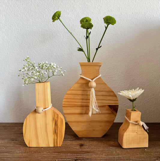 Dry vase trio