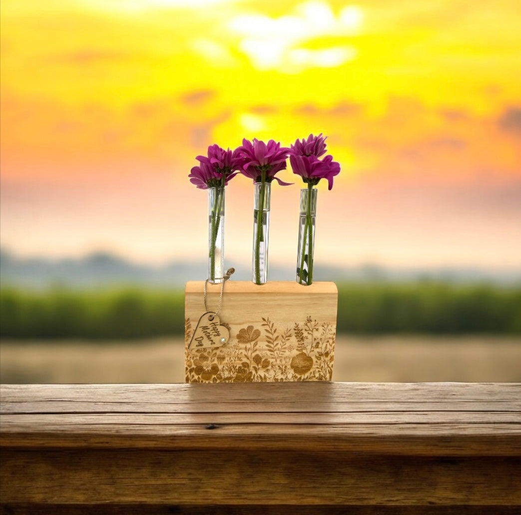 Floral engraved 3 tube propagator